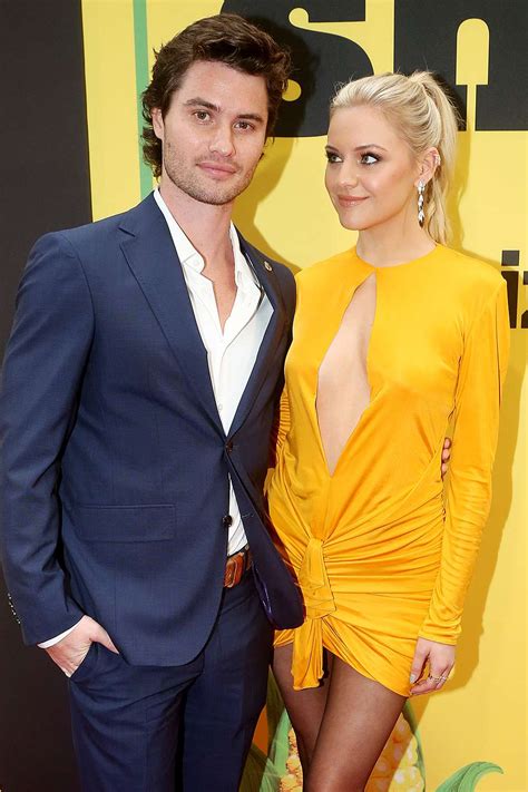 chase stokes femme|Chase Stokes Reveals Relationship Rule with Kelsea Ballerini。